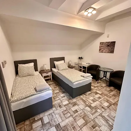 Pod Lesem Guest house *